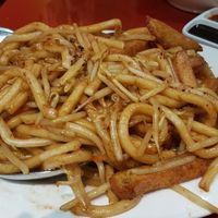 Lo mein at Bodhi Kosher Vegetarian Restaurant in New York City