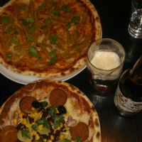 Indian & Mexican pizzas at Veg'Art in Paris