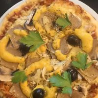 Pizza at Veg'Art in Paris