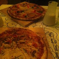 pizzas and a smoothie at Pizza LAB in Leipzig