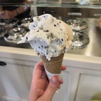 Sésame noir, arachide et nocciola at Olive Dolci - Via Emanuele Filiberto in Rome