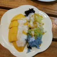 Sticky rice and mango at Baiyoke Sky Hotel Fruit Buffet in Bangkok