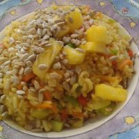 Curry Bowl - brown rice, carrots, pineapple, sunflower seeds & more! at Raw Power in Newport