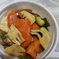 Seitán con verduras at Vegesana & One Ramen in Barcelona