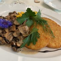 Champignons & hash browns at Landhaus Beckmann in Kalkar