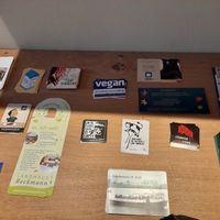 Gratis Sticker im Eingangsbereich der Rezeption :-) at Landhaus Beckmann in Kalkar