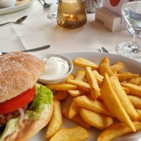 Burger with fries at Landhaus Beckmann in Kalkar