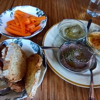 Mix de untables at La Camelia Vegan Bar in Bilbao