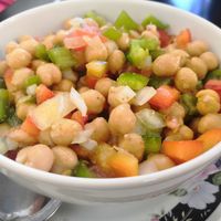 Salteado de garbanzos at La Camelia Vegan Bar in Bilbao