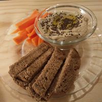 la camelia dip with carrots and bread at La Camelia Vegan Bar in Bilbao