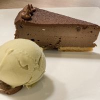 Pastel choco y helado de pistacho at La Camelia Vegan Bar in Bilbao