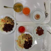 Menus com pratos do dia ao almoço at Veg-e-tal in Almada