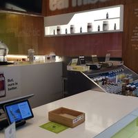 Order up at Earthbar in Sherman Oaks