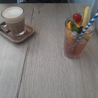 Ice tea and latte at FOAM in The Hague
