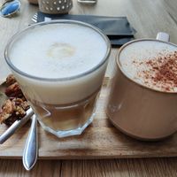 Latte Macchiatto and Chai Latte at FOAM in The Hague