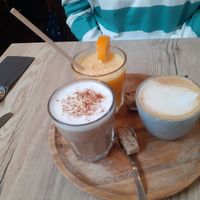 Pumpkin spiced latte, orange juice and cappuccino at FOAM in The Hague