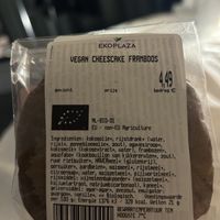 rose&vanilla Frambozen & Aardbeien Cheesecake 4,75€
  at EkoPlaza - Kerkplein in The Hague