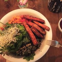 The hot spinach is hidden under the very tasty potatoe sticks. Even if you cannot see the spinach on the picture, it is really the highlight of the meal! at The Bowl - Warschauer Str in Berlin