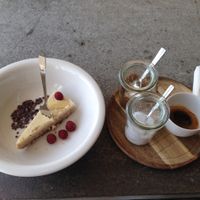 dessert and coffee at The Bowl - Warschauer Str in Berlin