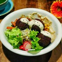 falafel bowl at The Bowl - Warschauer Str in Berlin
