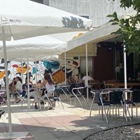 Ambiente interior de la terraza at Bar do Girassol in Amarante