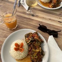 Tofu with vegetables and rice at Bar do Girassol in Amarante