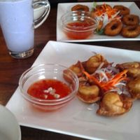 Wantons entree and vegan calamari special (taro frappe in background) at Fina's 2 in Fitzroy