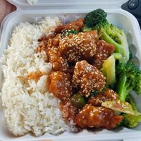 Sesame chicken lunch special 😋 #Veganuary at Veggie Lee in Hayward