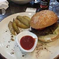 Chickpea burger and gnocchi ♡ at Botanique in Madrid