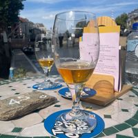 Lekker biertje aan het water at Rebel Rebel in Dordrecht