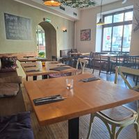 Large spacious restaurant at Olive in Innsbruck
