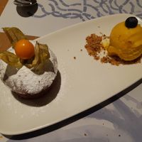 Dessert: Coulantrópico Veganóptico (coulant + mango ice-cream) at Baobab in Zaragoza