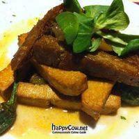 Veggie protein: tofu, seitan and tempeh with pisto at Baobab in Zaragoza