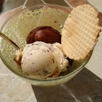 chocolate and pear, mixed with peanut and pretzel ice creams at Eiskontor Berlin in Berlin