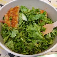 Crunchy chicken salad, absolutly overpriced at VINCENT - Europa Passage in Hamburg