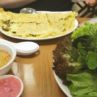 viatnamese pancake with filling (mushrooms, tofu, vegetables) at Aummee in Hanoi