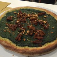 Pizza con pesto di spinaci at Spinno in Palermo