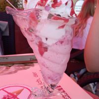 Selbst zusammengestellter Eisbecher ("Großer Traum") at Das EiZ in Rheinsberg