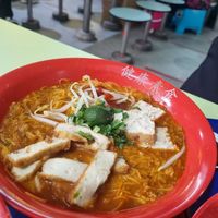 Cheap and nice...we order 2 mee soto and 1 mee siam! Total $10.50..come early as mee siam sold out fast. at Jian Kang 健康素食 in Central Singapore