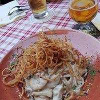 Spaghetti vegana & spaghetti arrabiata at La Malga Ristorante Pizzeria Vinoteca in Berlin