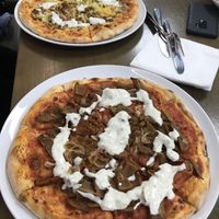 Kebab pizza with and without „cheese" at Mavi in Ludwigsburg