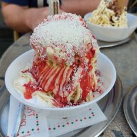veganes Spaghetti-Eis at Vollmer's Eiscafe in Duisburg