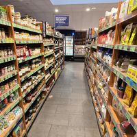 Aisles at Biocoop Nantes Nord in Nantes