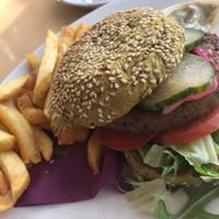 Weedburger at paal 9  at Paal 9 in Den Hoorn Texel
