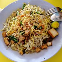 Hokkien mee at Tang Leng Chay Vegetarian 东龙斋素食 in Central Singapore