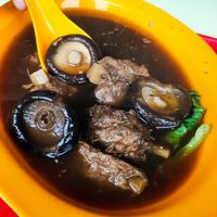 Herbal bak kut teh at Victor Veggie 味特素食 in Central Singapore