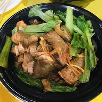 Claypot chicken rice at Victor Veggie 味特素食 in Central Singapore