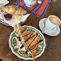 Croissant und Vörek  at Nasch in Hamburg