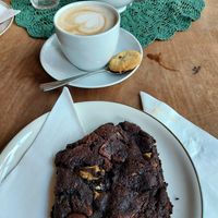 "Darkside" cookie and cappuchino at Nasch in Hamburg