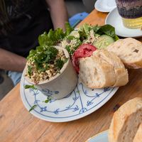 Tofu scramble at Nasch in Hamburg